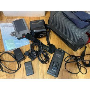 Panasonic Palmcorder AFx6 with Case & Batteries - Powers On Untested